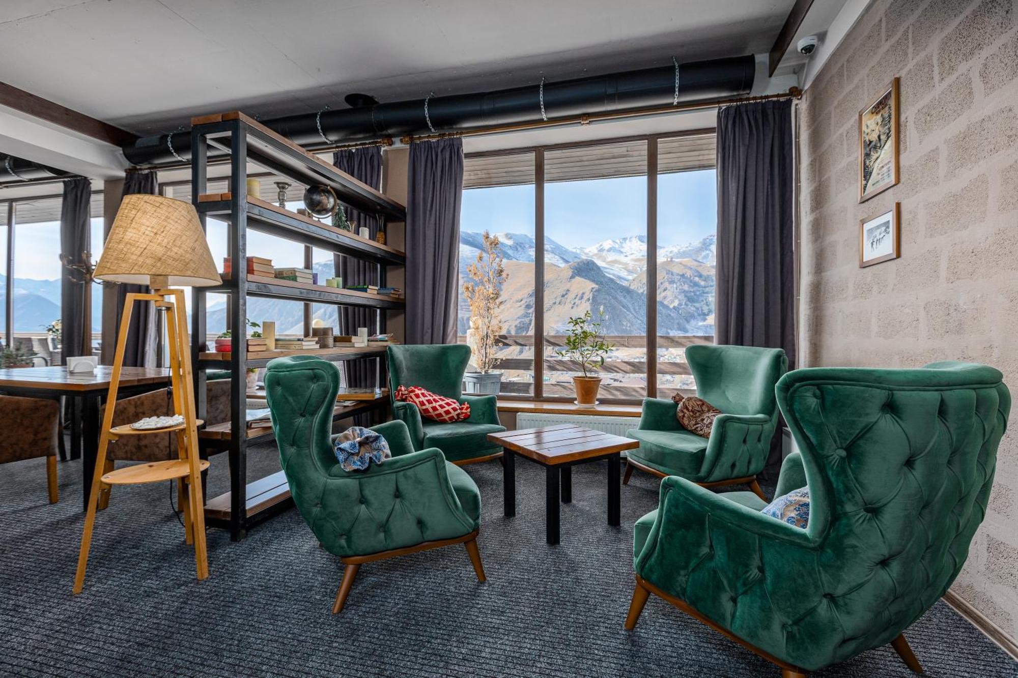 ГОСТИНИЦА ALPINE LOUNGE KAZBEGI КАЗБЕГИ 4* (Грузия) - от 9307 RUB | NOCHI